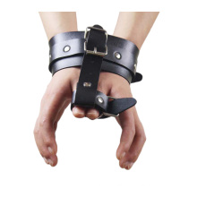 Popular Sm Sex Handcuff Leather Handcuffs for Sex Sex Bondage Sex Thumb Joint Sex Toys